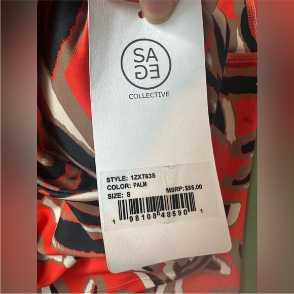 NWT Sage Collective 2 piece biker short set, Size small - Picture 6 of 10